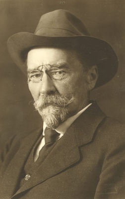 August Kitzberg  similar photo