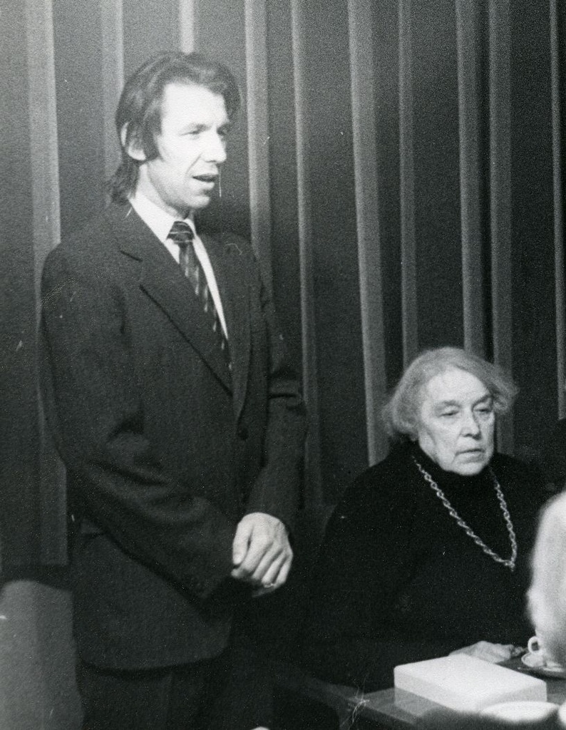 Hando Runnel and Betti Alver poets at the 75th anniversary evening at the Tartu Kirjanikes House 27th November 1981.