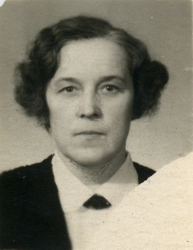 Betti Alver in 1940, documentary photo