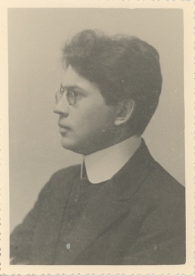 Friedebert Tuglas in 1910  duplicate photo