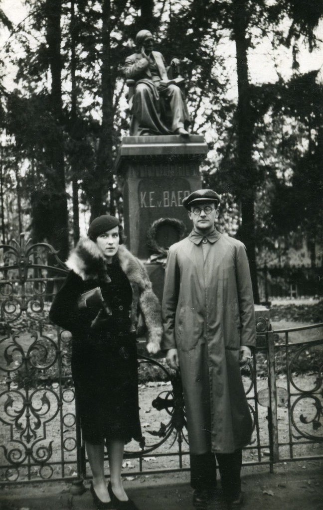 Betti Alver and Heiti Winter in October 1937