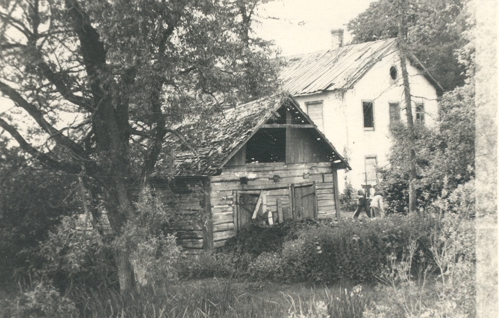 FR. R. Faehlmann's birthplace in Ao Manor. 11. VII 1950