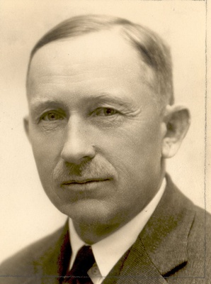 Anton Hansen-Tamm Island 18. I 1935  duplicate photo