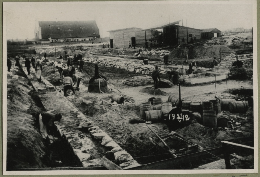 Construction of buildings of a. m. Luther factory in 1912