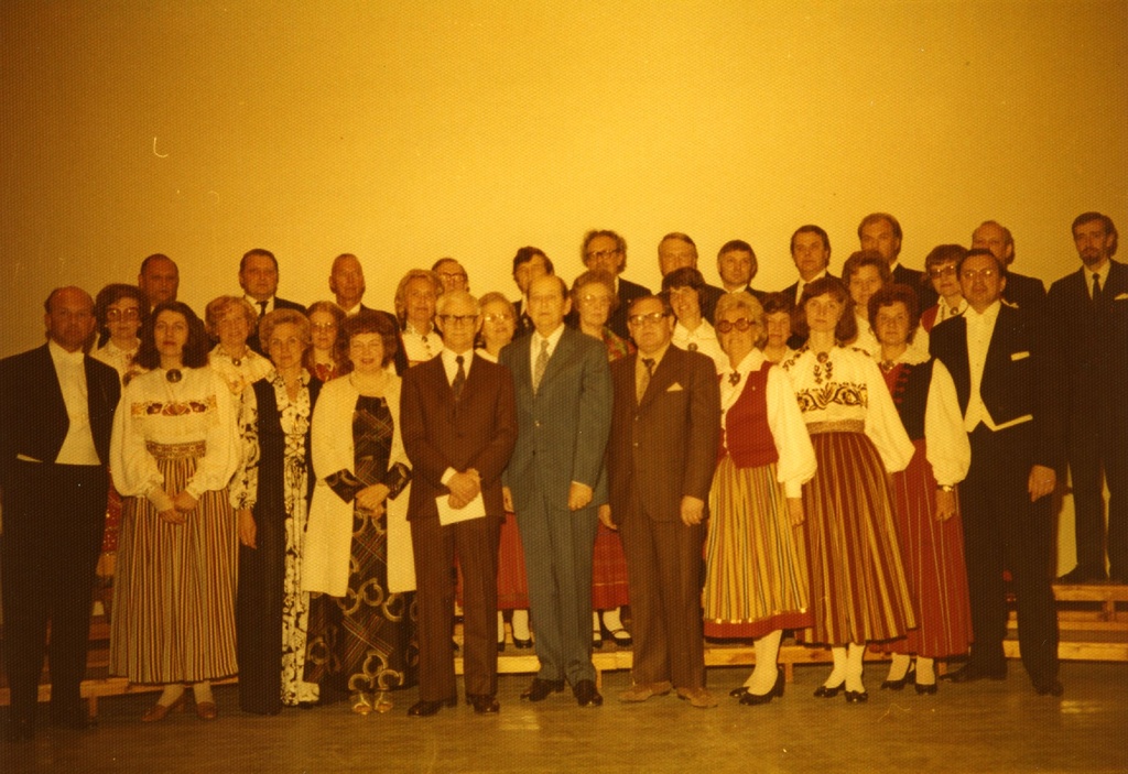 In the middle of the front left. Karl Ristikivi, Eduard Tubin, Kalju Lepik; par. Front 1. Harri Kiisk