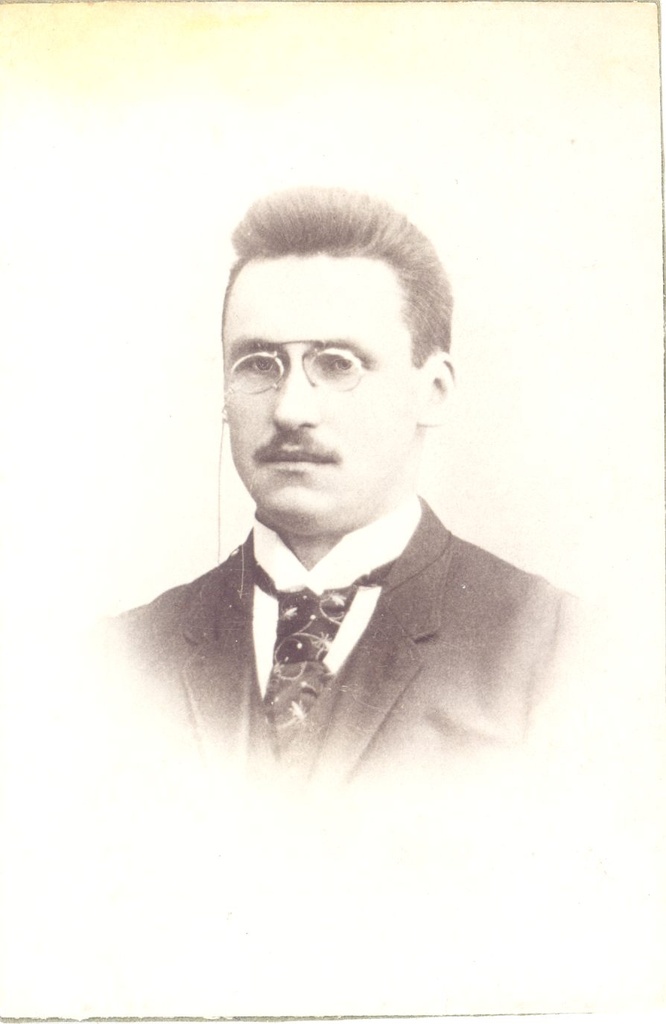 Wulff, Gustav pseud. G. Lawyer, socialist and writer