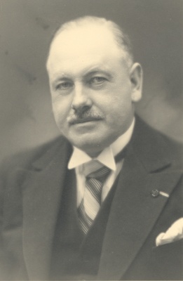 Bernhard Linde  duplicate photo