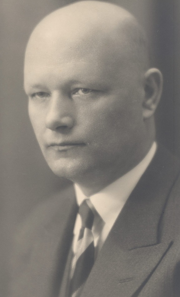 Gailit, August