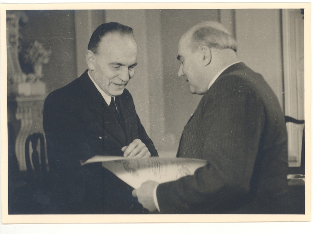 J. Vares-Barbarus Enn Murdmaa received a praise letter on 17 November 1945.