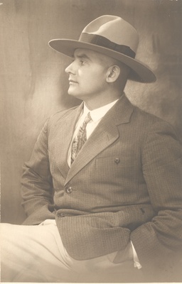 J. Vares-Barbarus  duplicate photo