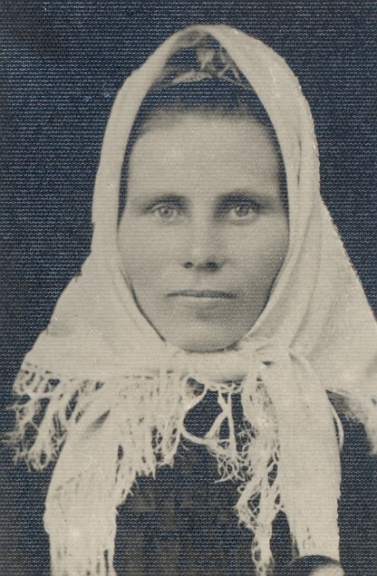 J. Vares-Barbarus's mother