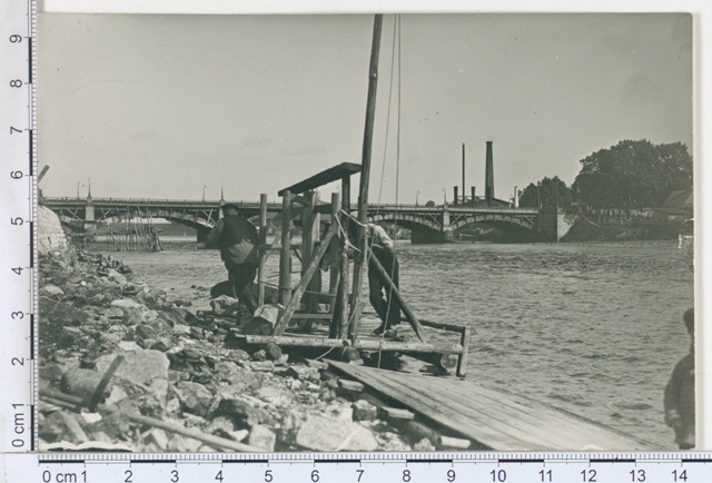 Pulling down by turning on Narva River, Narva