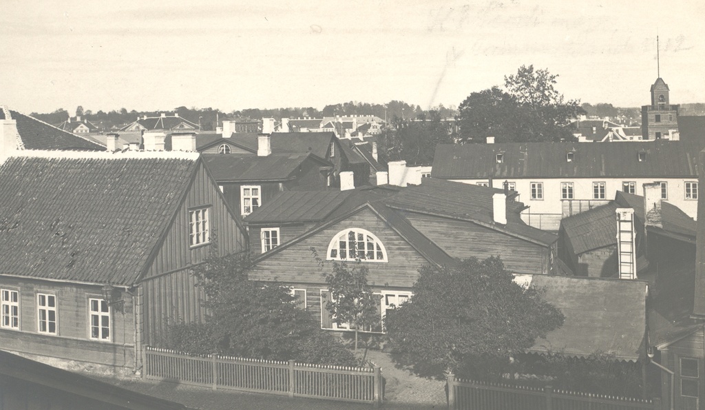 K. e. Söödi House in Tartu, Promenaadi tn. 6 Instead, Sööt built a new house in 1912