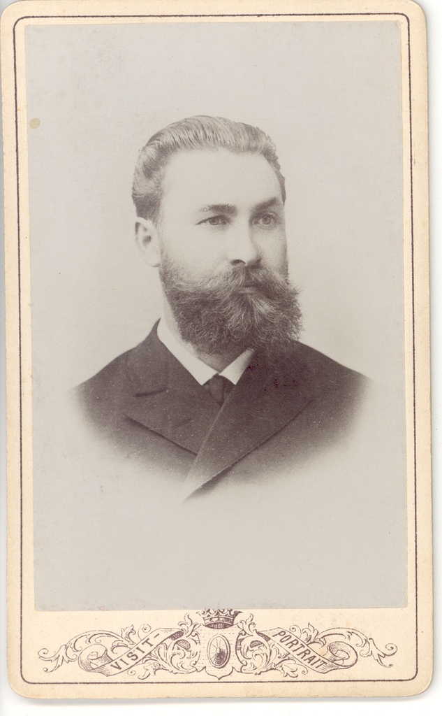 Ear, Jakob. Journalist, editor of "Valguse"