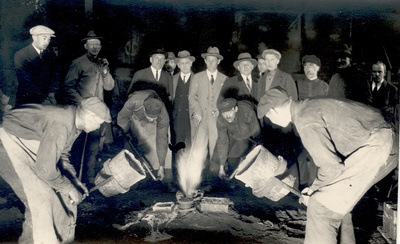 Bleaching Faehlmann\, Dr. Pronksbüsti in Tartu at the "Teguri" factory  similar photo