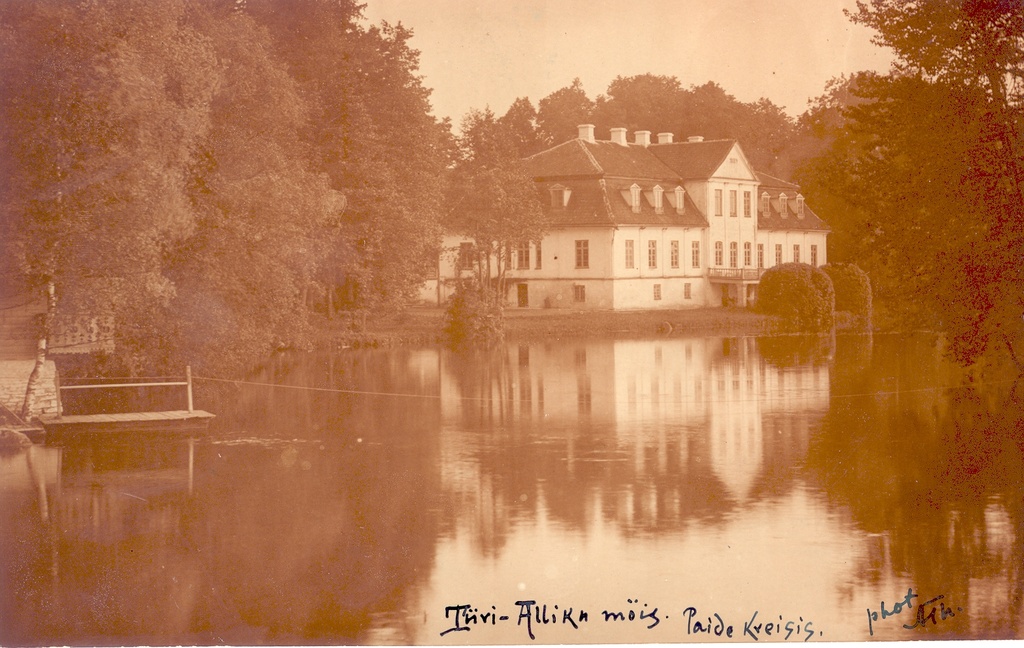 Tiivi-Allika manor house in Paide kreisis
