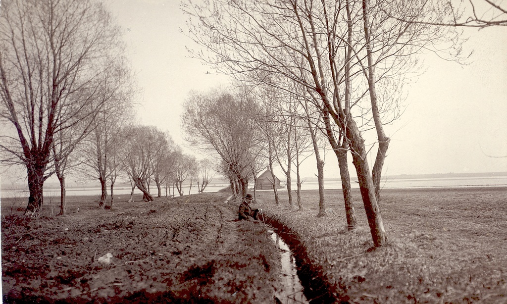 K. e. Sööt near the Ropka manor near Emajõe, spring 1903