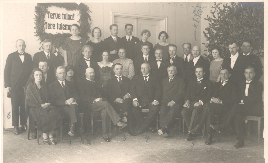 "Postimehe" editorial family with 6 Finnish journalists in the event of the presence of Dr. L. K. Relander, President of the Republic of Finland in Tartu on 23 May 1925