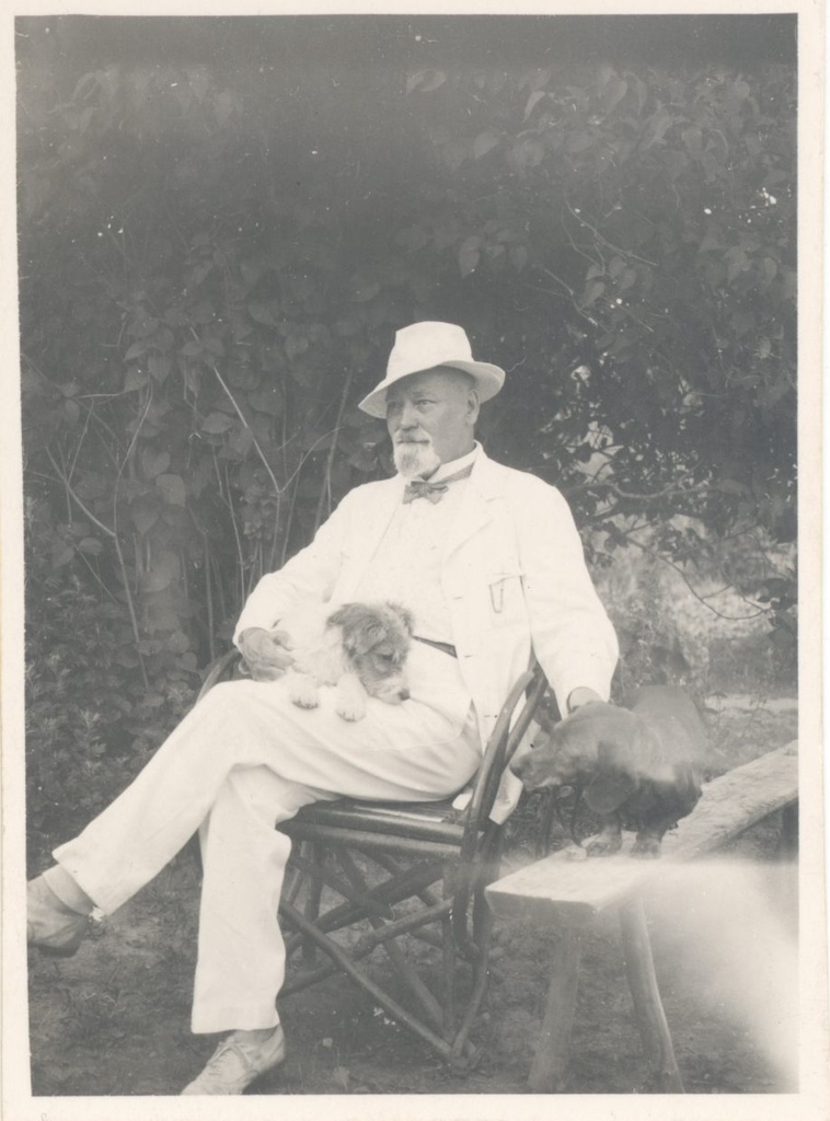 Hindrey, Karl August