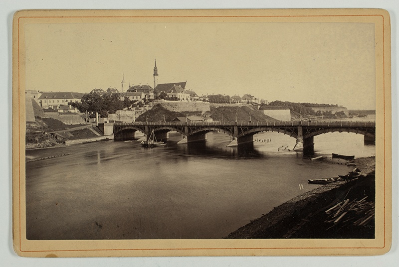 Narva Floor Bridge