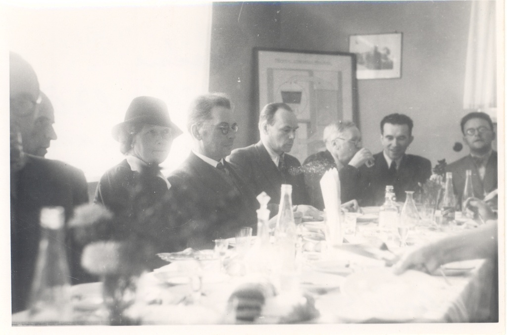 Writers in Kiviõli to lunch on 27 September 1938.