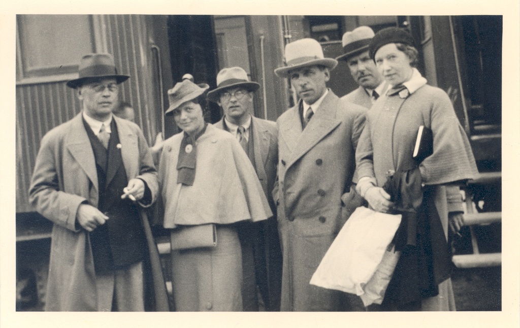 F. Tuglas, e. Tuglas, J. Semper, a. Semper, R. Räägo, R. Kleis (in Finnish)