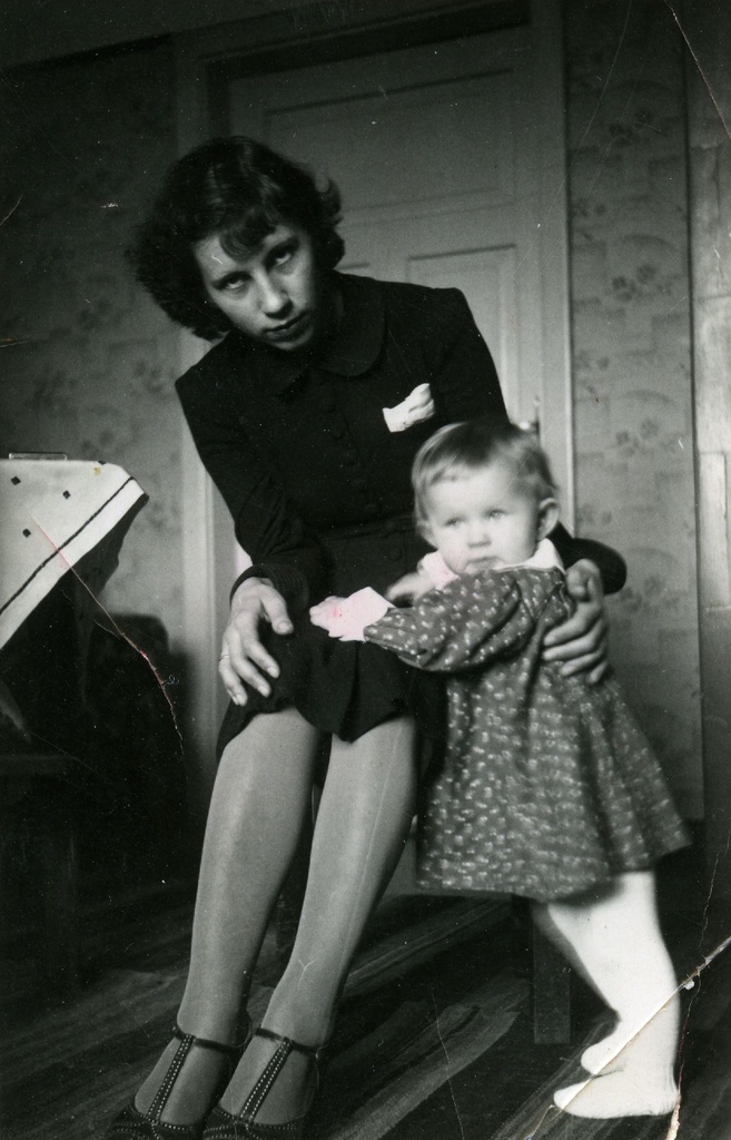 Kersti Merilaas with her daughter