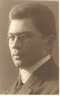 Friedebert Tuglas  duplicate photo