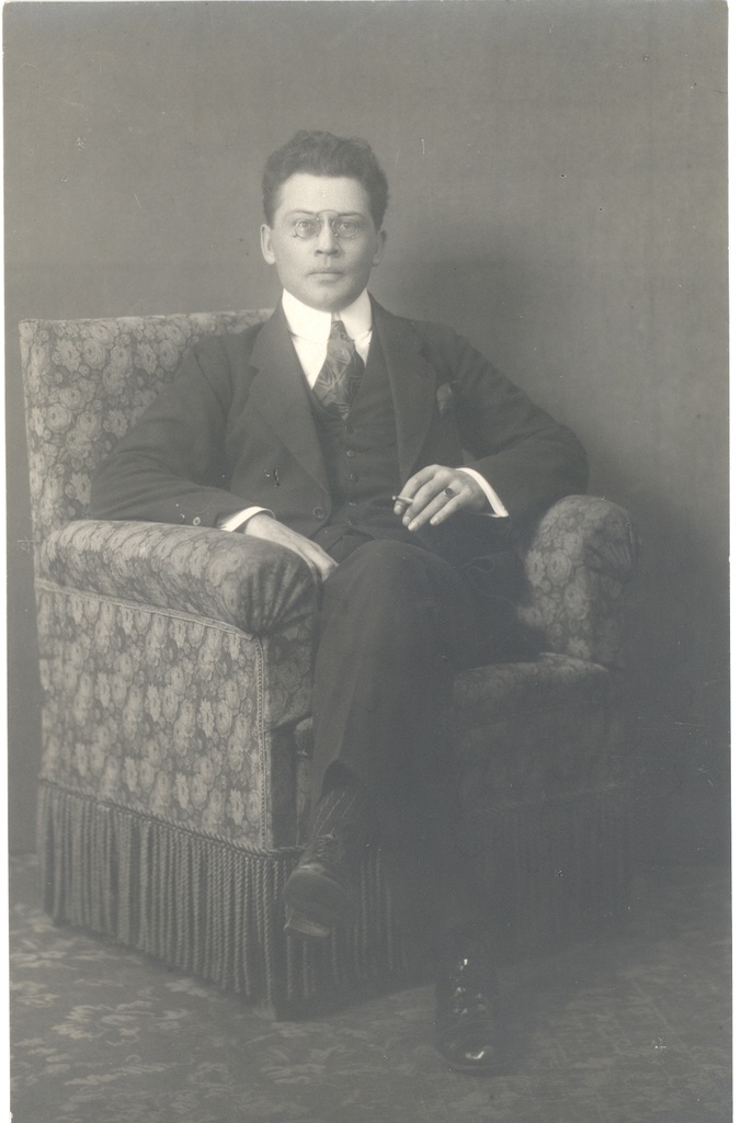 Tuglas, Friedebert