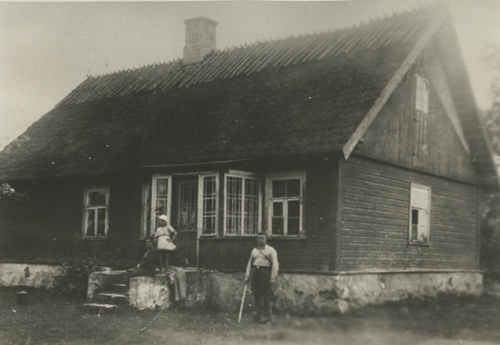 Julius Oengo's birthplace in Hiiumaa, Harju k. Plesi farm 19. VII 1935 a.