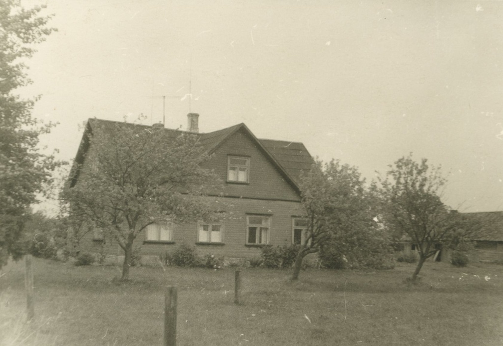 Tori Murru School House