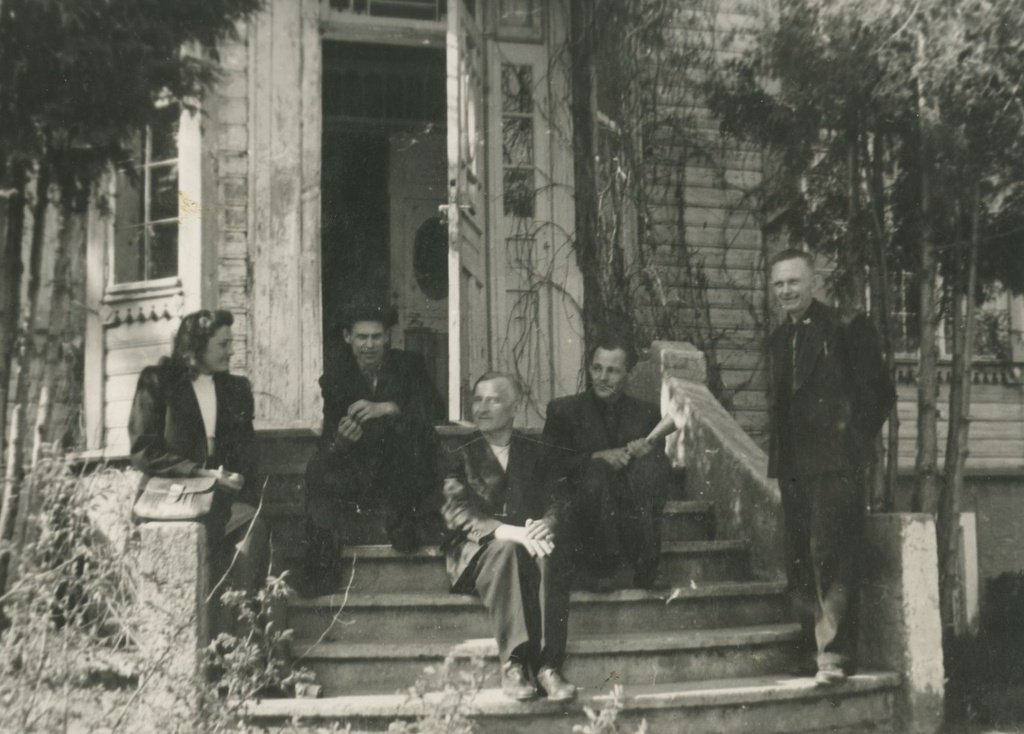 Eduard Värav, Erni Mouse and others Peedul Library Union holiday home