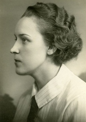 Betti Alver [1928/29 or 1931]  duplicate photo