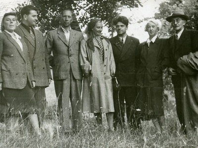 From the left: 1) Betti Alver, 3) Kuno High, 4) Elsa High, 5) Aadu Price, 6) Elo Tuglas, 7) Friedebert Tuglas Ahjal, 12. IX 1955  duplicate photo
