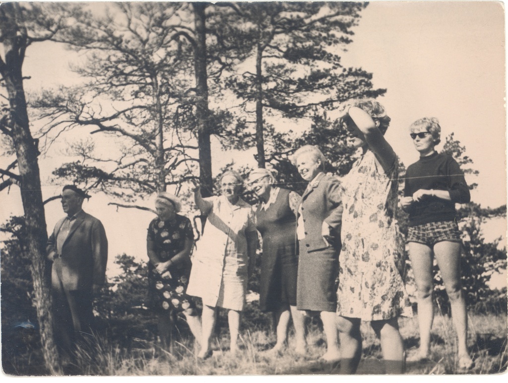 Johannes Semper, Eva Ahonen (Parek), Els Parek, Enda Kallas, Aurora Semper, Lilian Semper and Lagle Parek in 1957. or 1958.