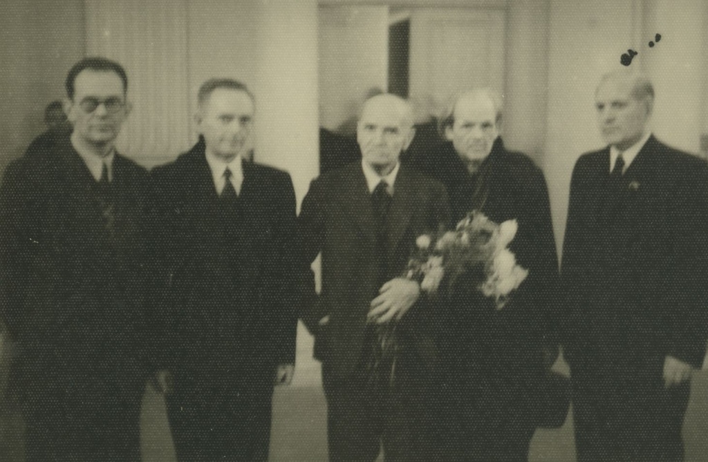 K. e. Feed at the 85th anniversary