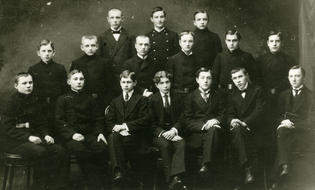 Albert Kivikas with classmates on 8th February. 1916