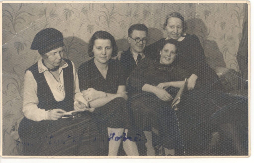 Lepp-Utuste, Maarda. Ann Olbrei, e. Kullas, h. Kullas, Põltra "Kosjamängu"