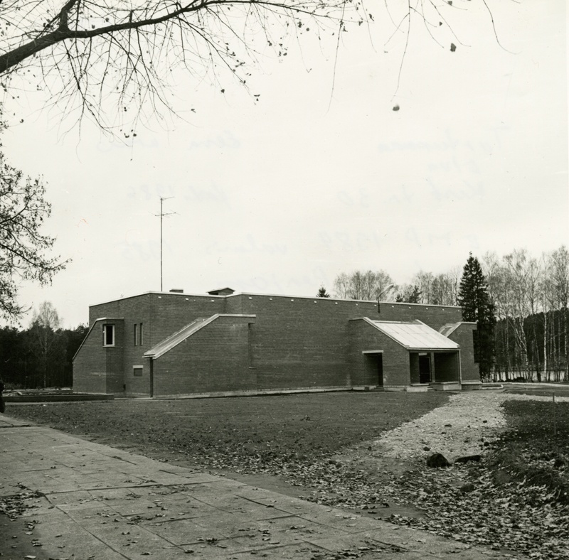Elva cinema, back view. Architect Maie Penjam