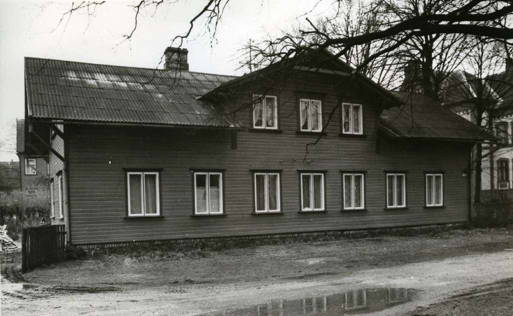 Winter, Heiti patriot house in Pärnu