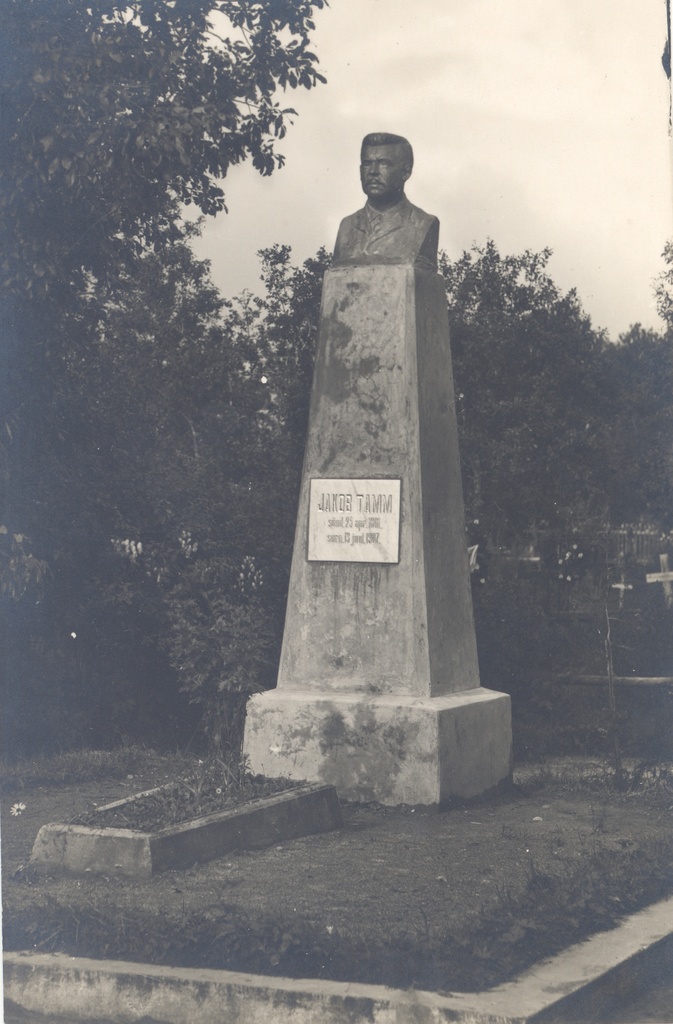J. Tamme's graveyard at V-Maarja's cemetery (1st shape)