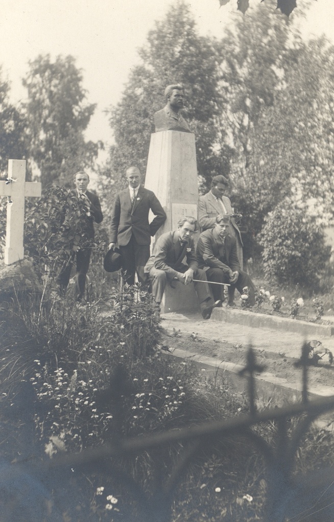 J. Tamme's tomb monument