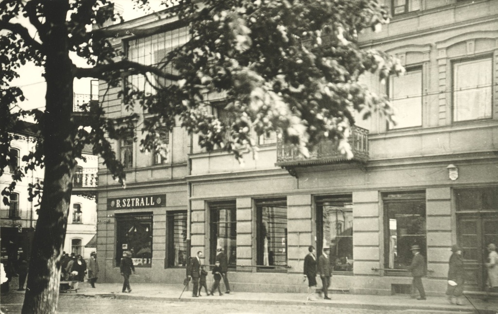 The house in Vilnos, where the family of Sztrall lived, with whom August Alle was a home teacher
