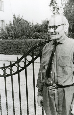 Albert Kivikas [1972]  similar photo
