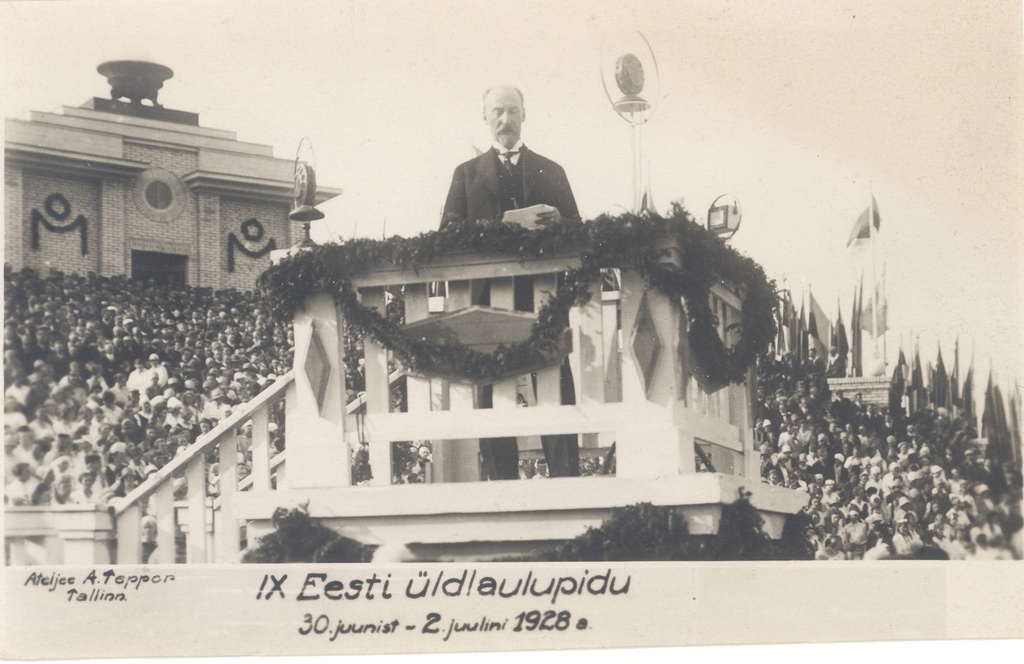 Jaan Tõnisson IX Estonian General Song Festival in the speaker chair