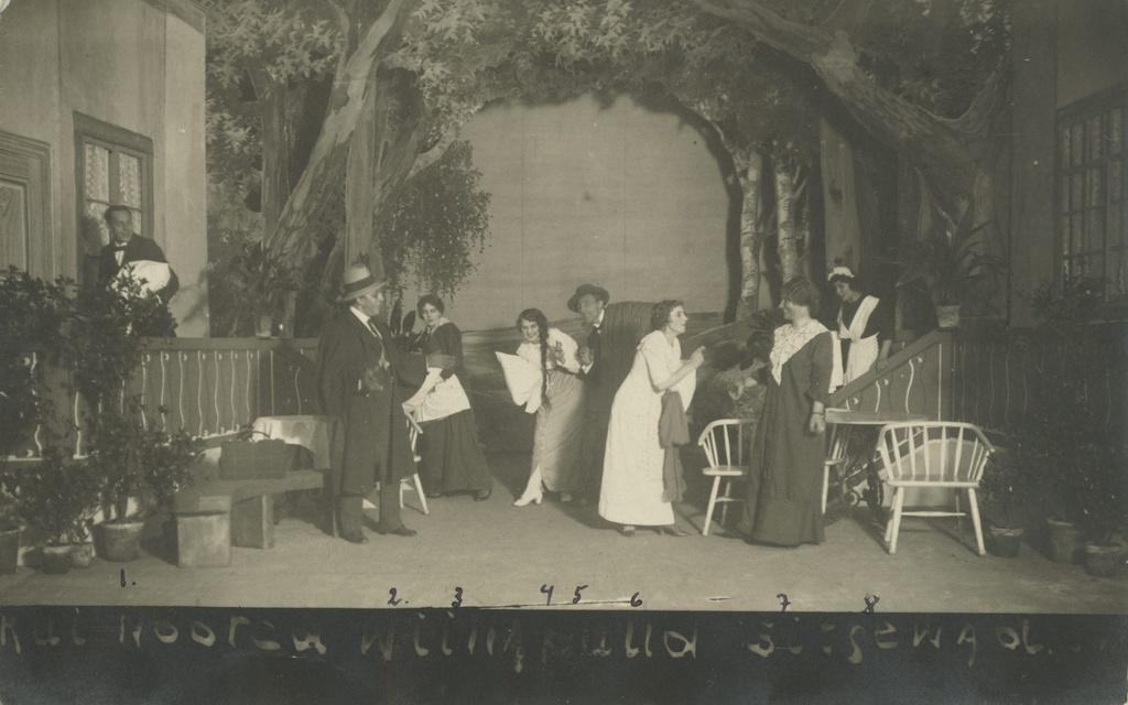 B. Björnson "When young fruits flourish" Endlas. Left: 1. Pig, 2. K. Jungholz, 3. E. Kreek, 4. L. Põlde-Reimann, 5. J. Treimann, 6. A. Karzewa-Tamm, 7. P. Andrekson, 8. M. Gustavson