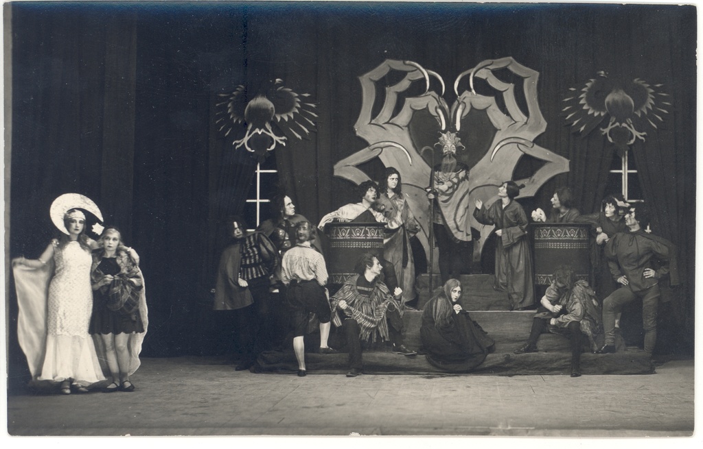 A. Taar\'s "My and Joy Castle" in "Vanemuise" 26. XII 1929