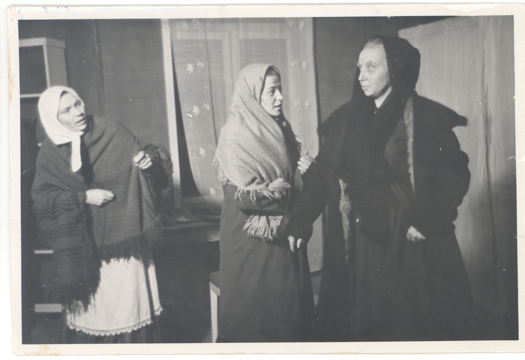 H. Vuolijoe "Niskamäe women" "Vanemuises" [oct. 1936]