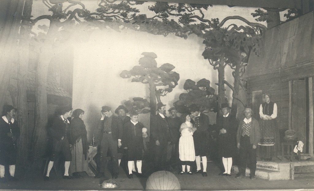 A. Stone "Nõmmekingsepad" "Vanemuises" 1923. a. Scene V View.