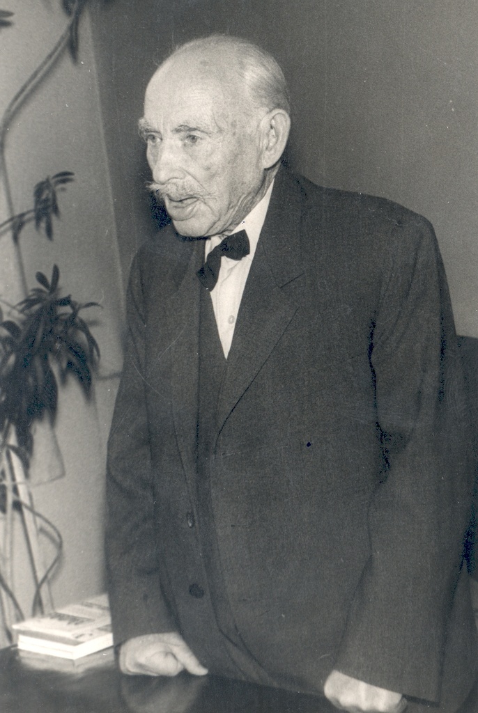 Prof. J. V. Veski will perform on the Day of Home Explorers in the River 1965.